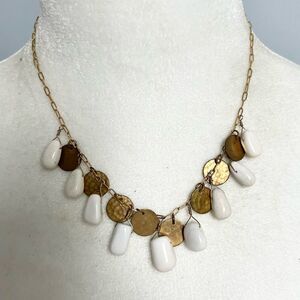 🍭4/$20 gold tone beaded and medallion necklace